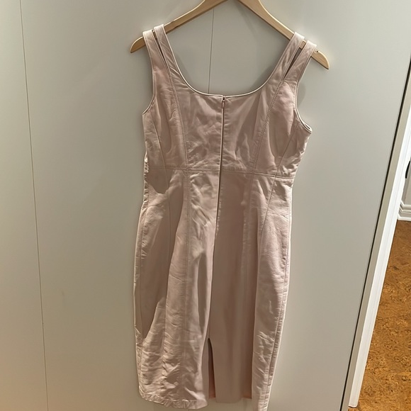 Pink leather dress - Picture 4 of 4